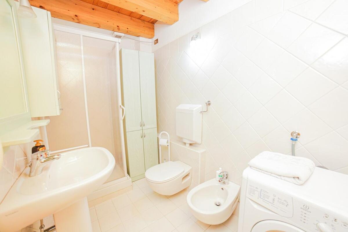 Casa Dei Larici 300M From Piste Apartment เกรสโซเนย์-ลา-ตรีนีเต ภายนอก รูปภาพ