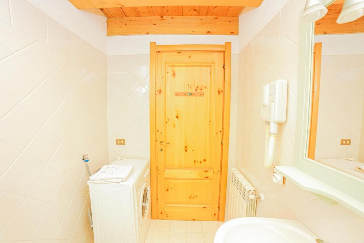 Casa Dei Larici 300M From Piste Apartment เกรสโซเนย์-ลา-ตรีนีเต ภายนอก รูปภาพ