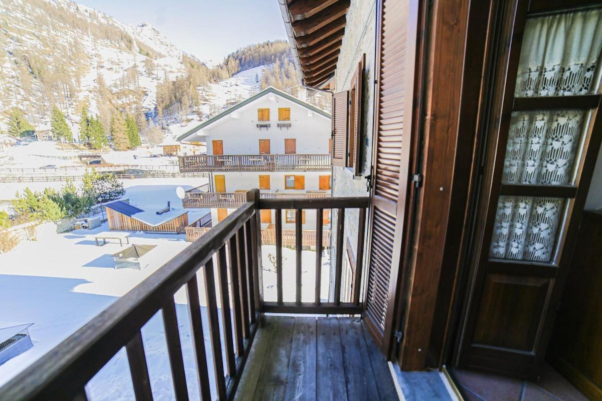 Casa Dei Larici 300M From Piste Apartment เกรสโซเนย์-ลา-ตรีนีเต ภายนอก รูปภาพ