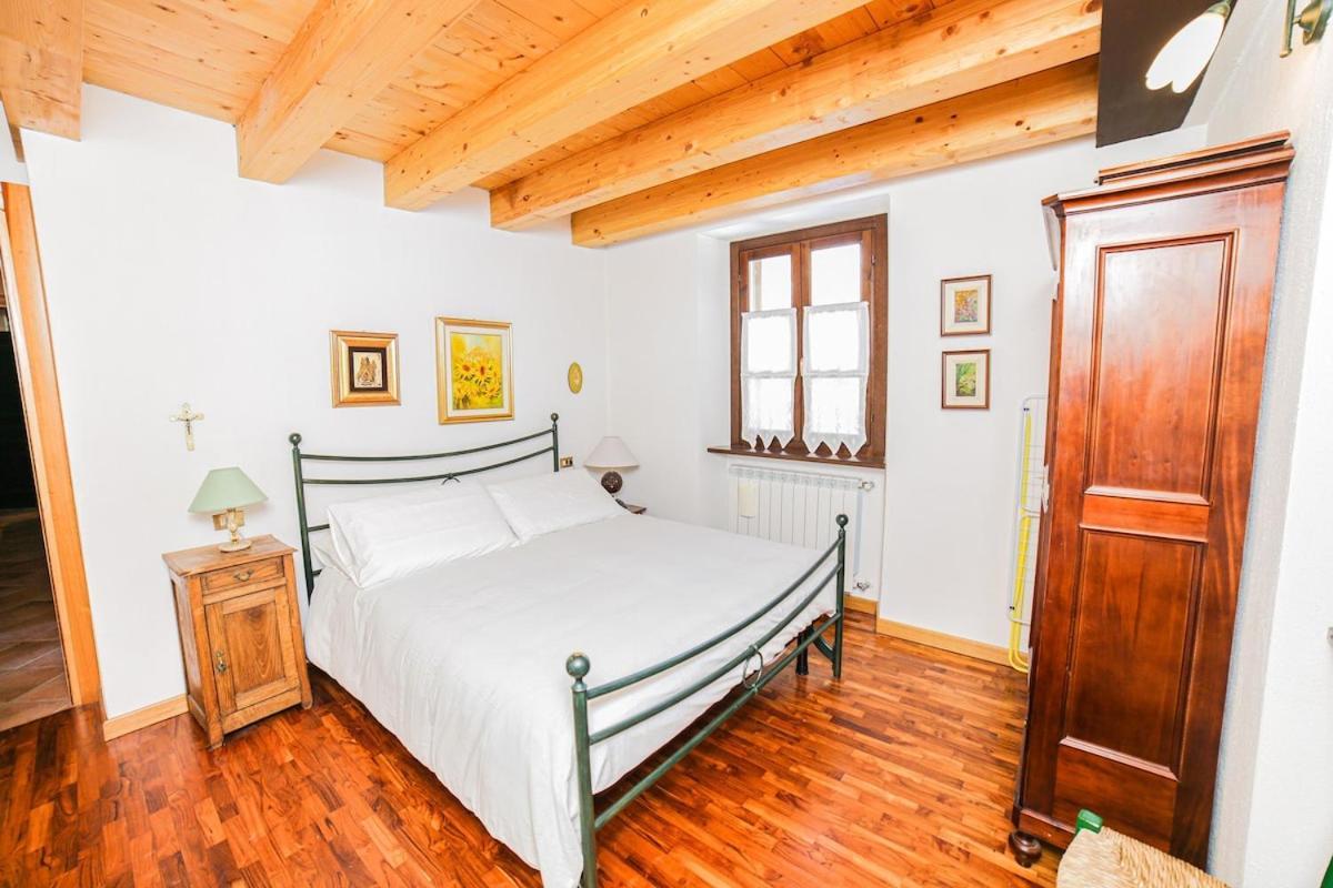 Casa Dei Larici 300M From Piste Apartment เกรสโซเนย์-ลา-ตรีนีเต ภายนอก รูปภาพ