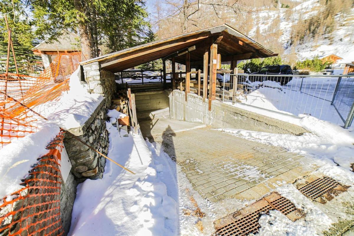 Casa Dei Larici 300M From Piste Apartment เกรสโซเนย์-ลา-ตรีนีเต ภายนอก รูปภาพ